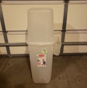 Rubbermaid Jumbo Wrapping Papper and Ribbon Storage